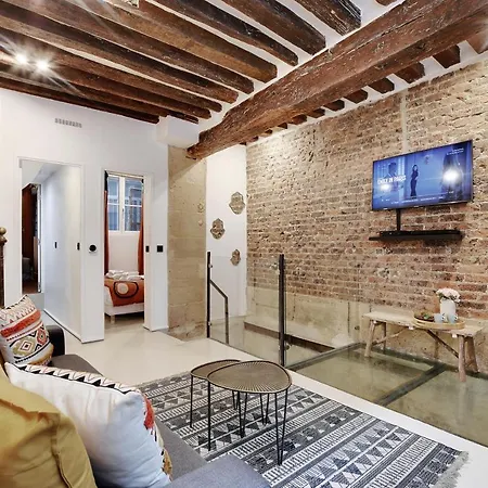 Triplex Douillet - Beaubourg - Temple 酒店 *
